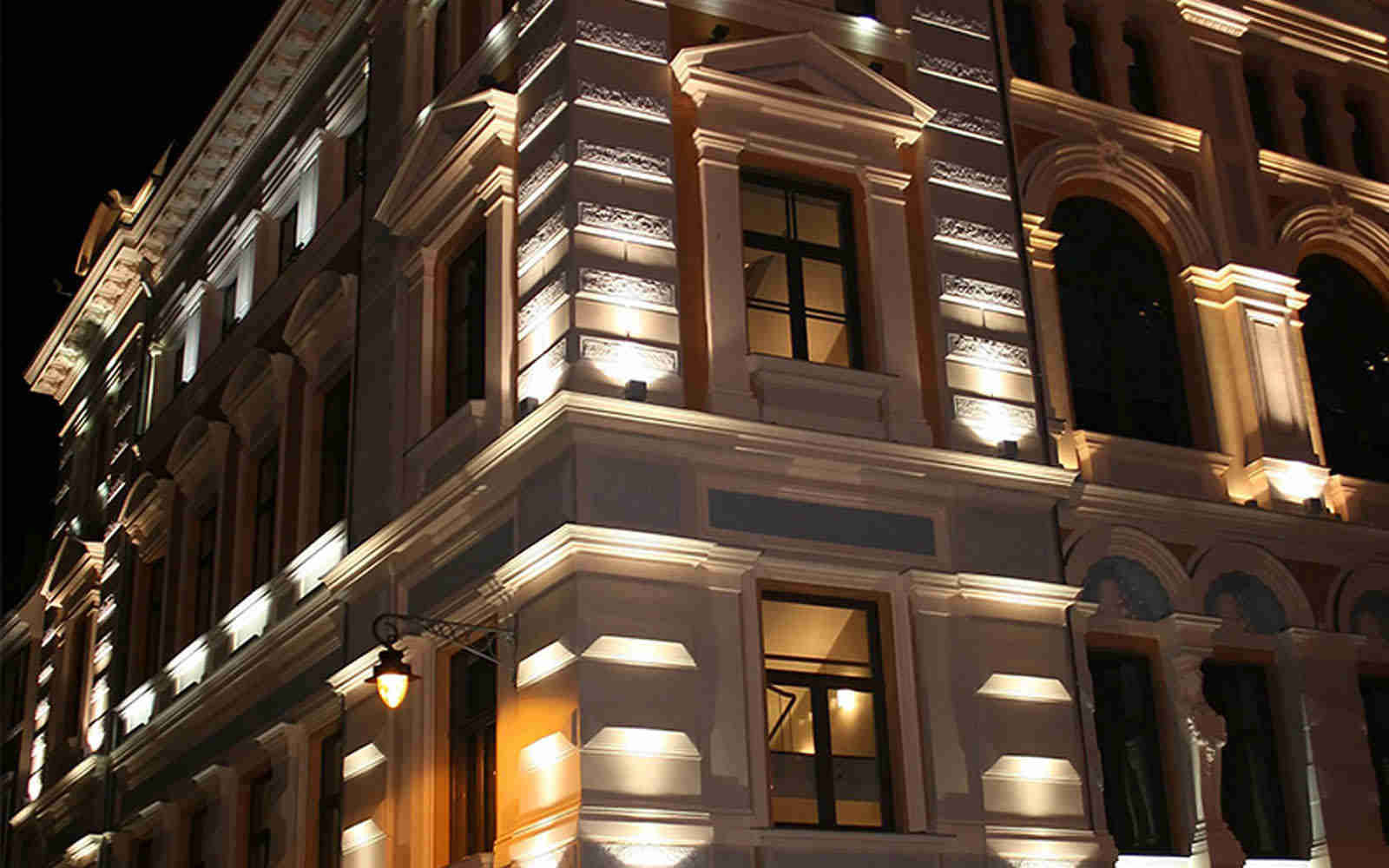 LED Flood Light installed in Building Lighting LED Flood Light installed in Building Lighting