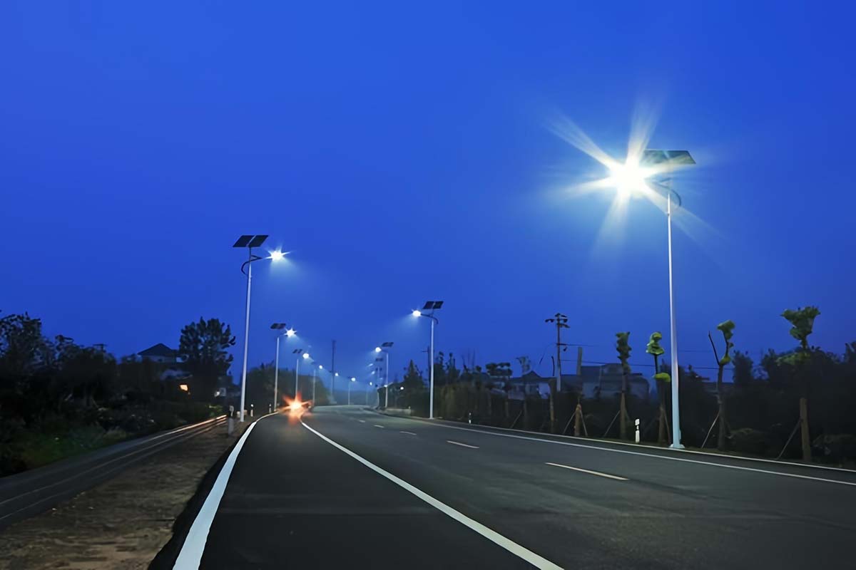 Renewable & Solar Street Lighting